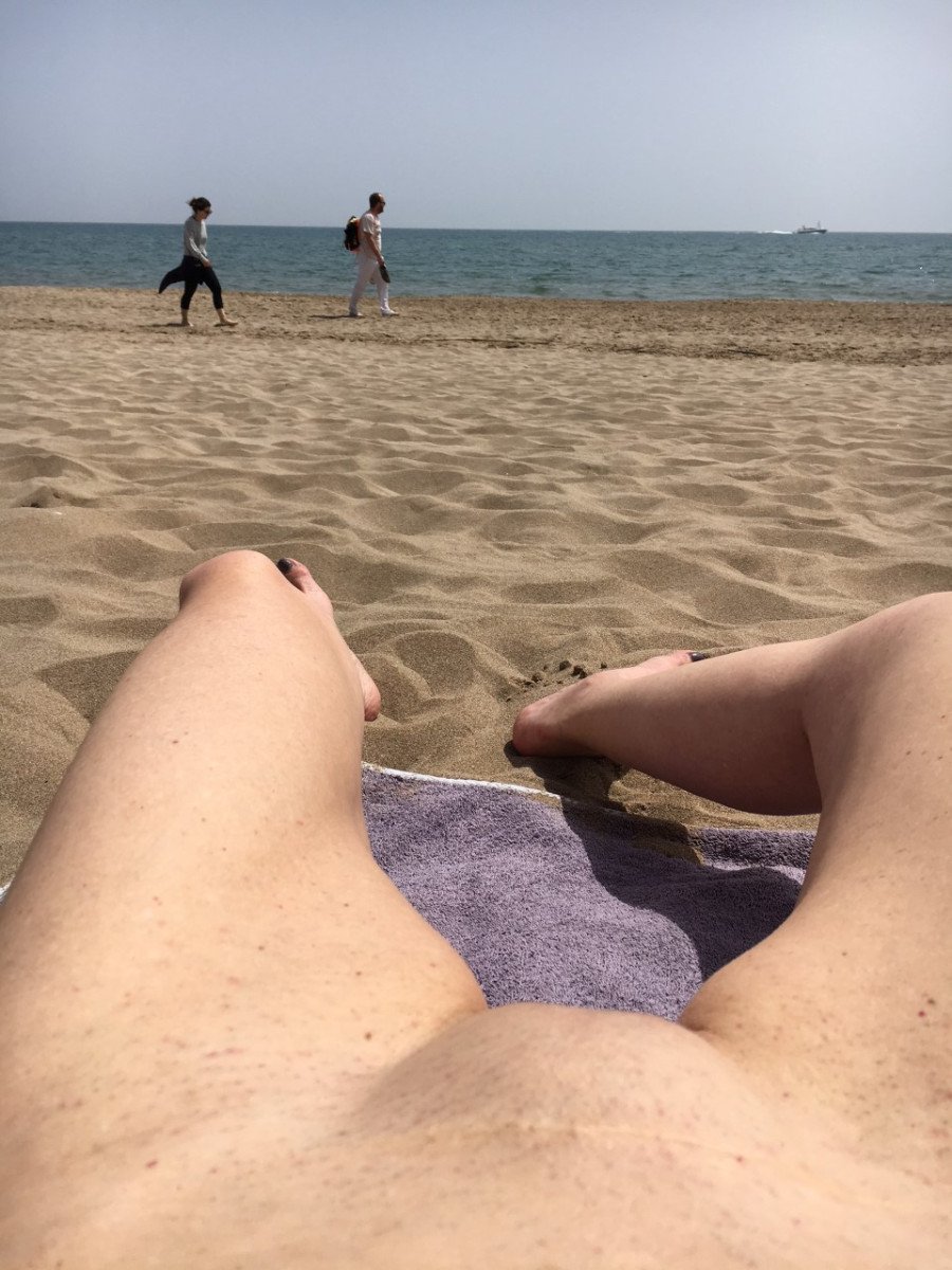 Beine breit am Strand, gewolltungewollt - Erotikforum - Teufelchens  Sexforum